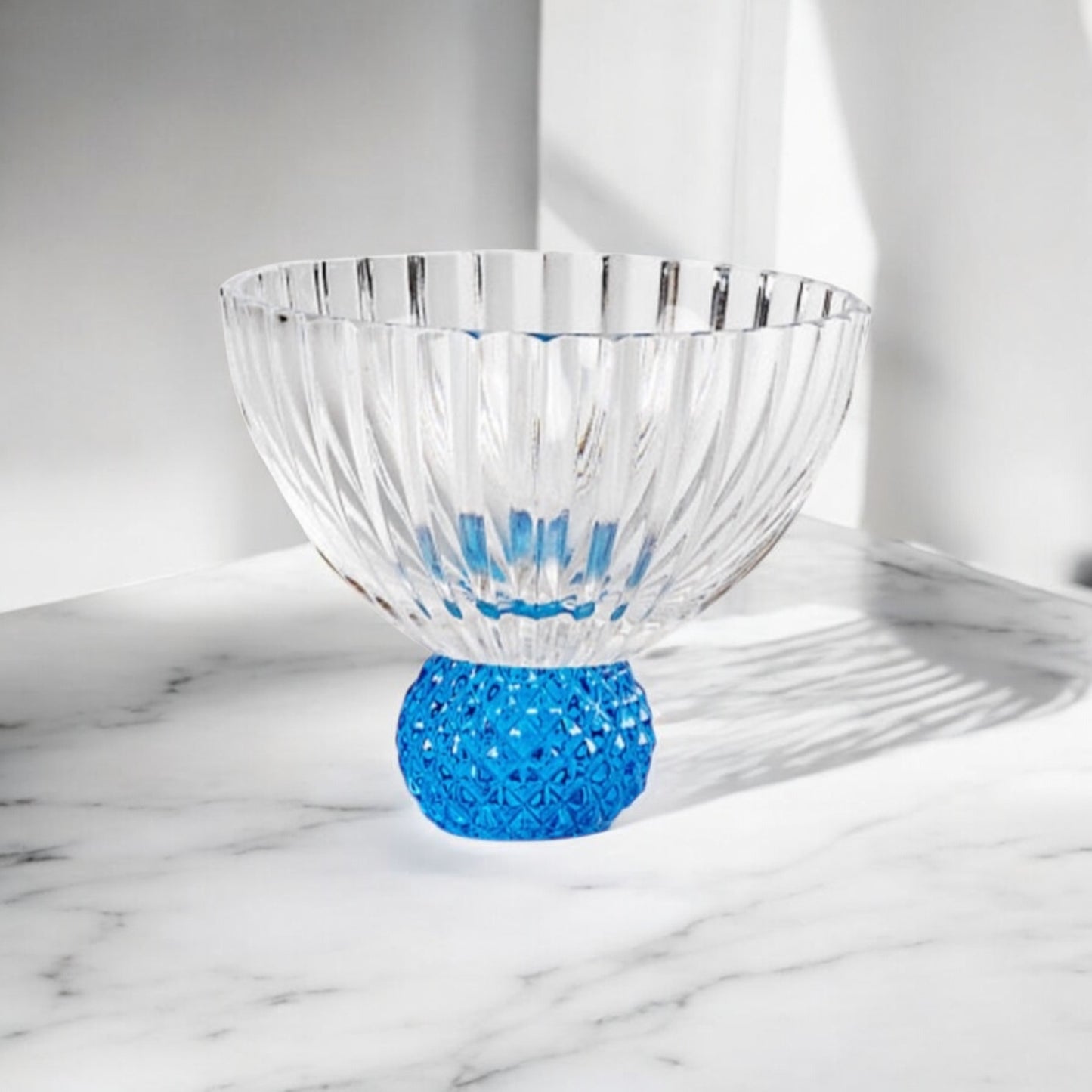COUPE 15 CM LINES ON TIFFANY BLUE BALL