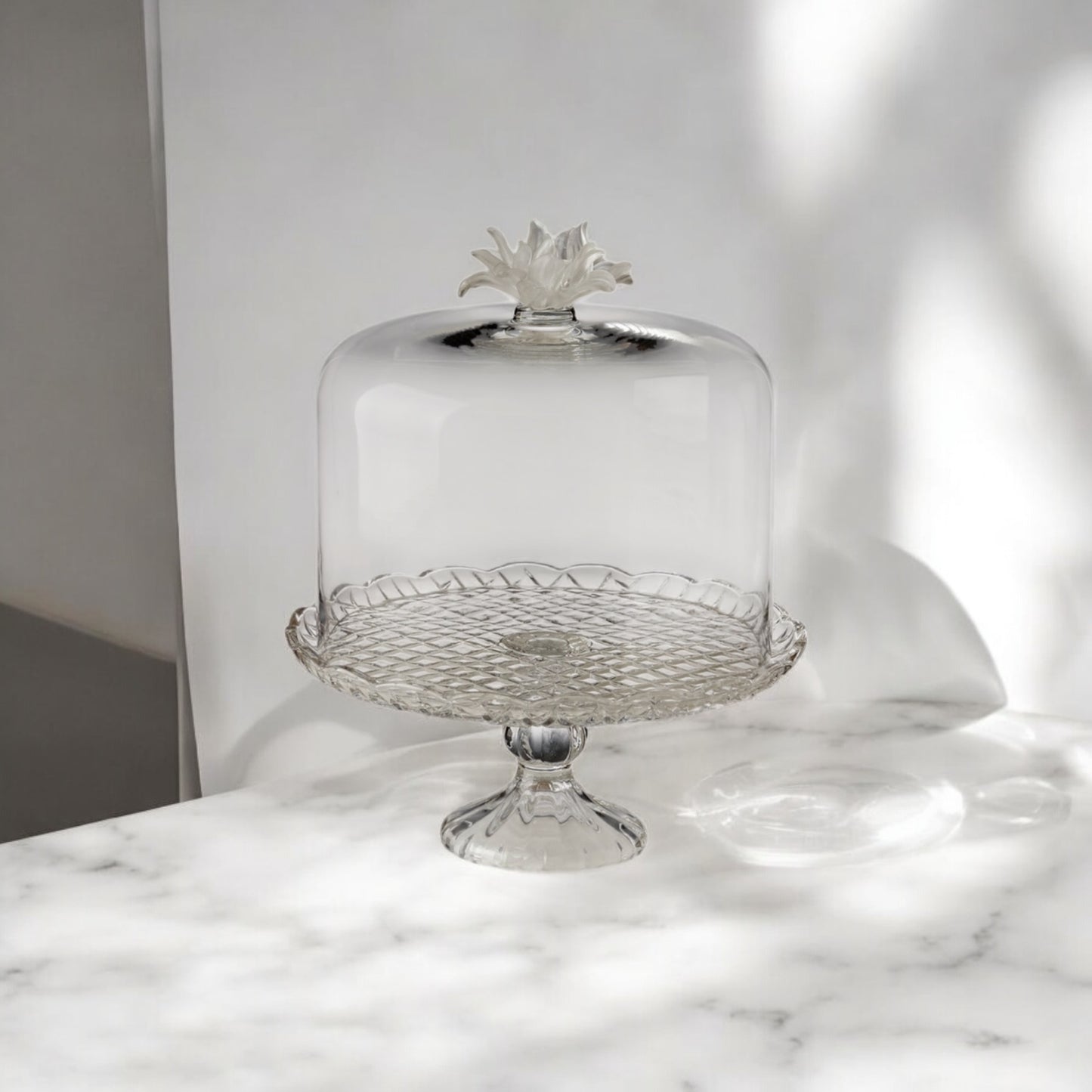 CLOCHE À GÂTEAU SUR PIEDS CARREAUX BOUTON PÂTE DE VERRES